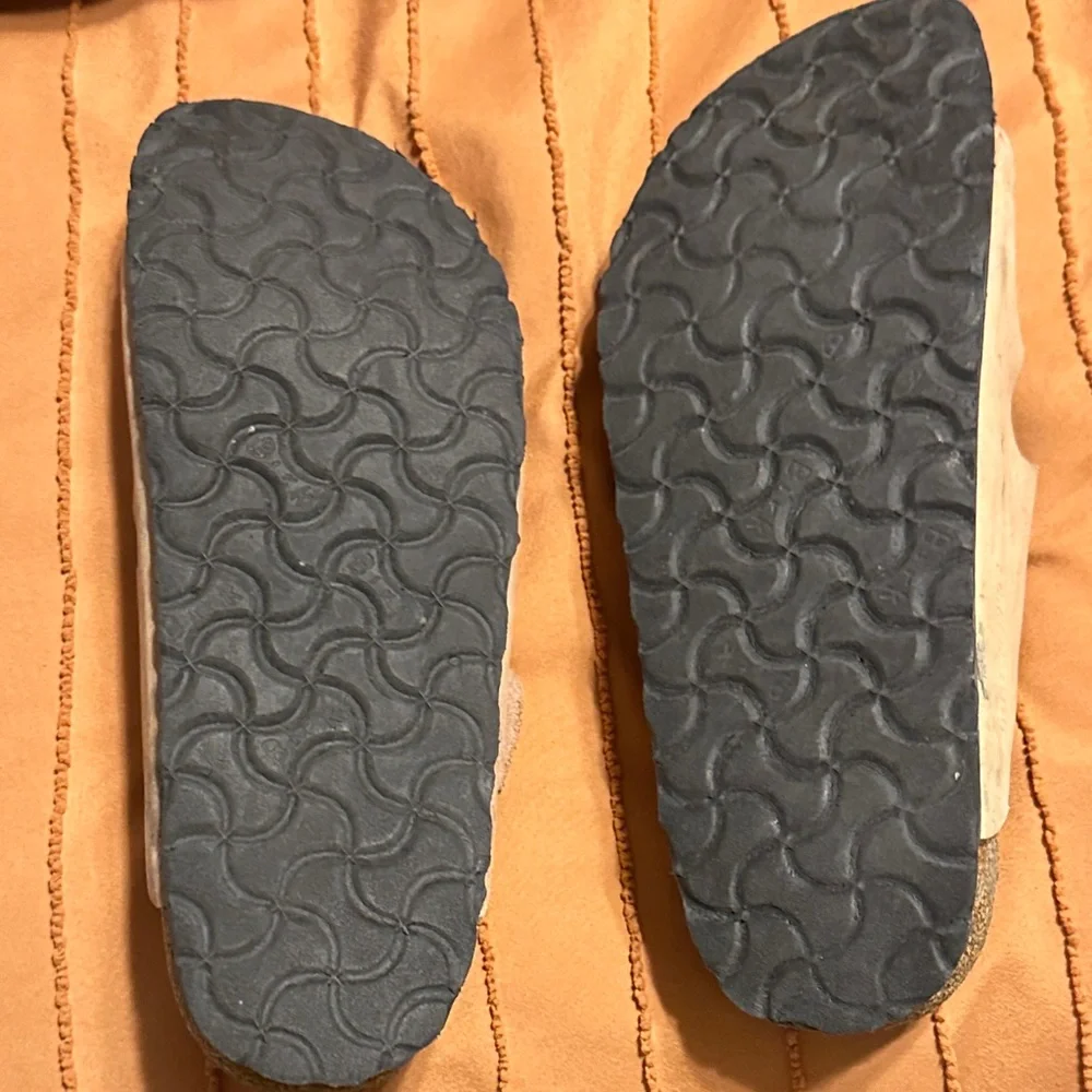 Birkenstock Sandals with Tan Suede and Gold Buckles - Picture 5 of 6